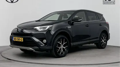 Gebruikt 2017 Toyota RAV4 Hybrid Sport SUV | € 20.900 (Eerlijke prijs)