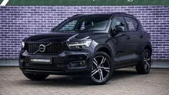 Zwart Gebruikt 2021 Volvo XC40 R-Design SUV | € 31.399 (Eerlijke prijs)