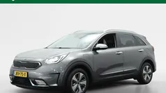 Grijs Gebruikt 2017 Kia Niro SUV | € 18.450 (Eerlijke prijs)