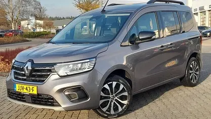 Gebruikt 2023 Renault Kangoo MPV | € 25.900 (Goede deal)