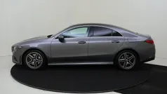 Grijs, metallic lak Gebruikt 2020 Mercedes CLA220 Premium Sedan | € 33.945 (Eerlijke prijs)