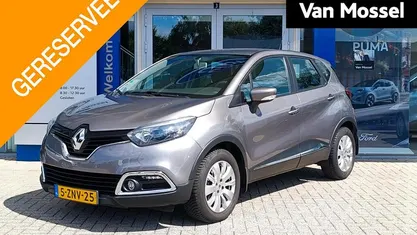 Grijs Occasion 2015 Renault Captur Expression SUV | € 12.745 (Eerlijke prijs)