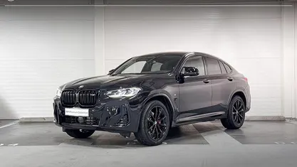 Gebruikt 2023 BMW X4 Executive SUV | € 74.899 (Eerlijke prijs)