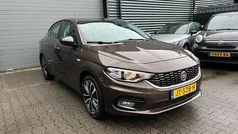 Bruin Gebruikt 2016 Fiat Tipo Lounge Sedan | € 6.795 (Eerlijke prijs)