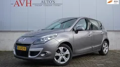 Grijs Gebruikt 2010 Renault Scénic III Dynamique MPV | € 5.750 (Eerlijke prijs)