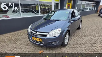 Grijs Gebruikt 2007 Opel Astra Hatchback | € 1.250 (Eerlijke prijs)
