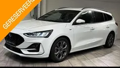 Wit Gebruikt 2024 Ford Focus ST-Line Stationwagen | € 24.945 (Eerlijke prijs)