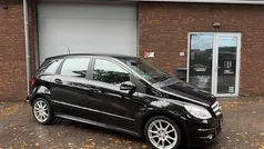 Zwart Gebruikt 2011 Mercedes B160 Business MPV | € 6.999 (Eerlijke prijs)