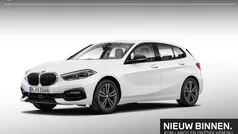 Wit Gebruikt 2021 BMW 118 Sport Line Hatchback | € 24.900 (Eerlijke prijs)