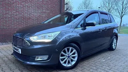 Grijs (metallic) Occasion 2017 Ford Grand C-Max Titanium MPV | € 9.999 (Eerlijke prijs)