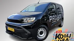 Zwart Nieuw 2024 Toyota Proace City Van | € 30.000 (Super prijs)