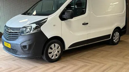 Wit Gebruikt 2016 Opel Vivaro Edition MPV | € 8.499 (Goede deal)