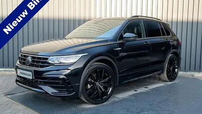 Zwart Occasion 2022 VW Tiguan Business+ SUV | € 37.945 (Eerlijke prijs)
