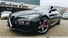 Zwart, metallic lak Gebruikt 2019 Alfa Romeo Giulia Super Sedan | € 30.995 (Goede deal)
