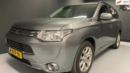 Occasion Mitsubishi Outlander Edition 121 PK (88 kW) 2014 Grijs SUV