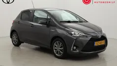 Grijs Gebruikt 2019 Toyota Yaris Hybrid Hatchback | € 16.999 (Eerlijke prijs)