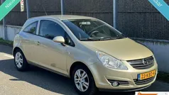 Gebruikt 2009 Opel Corsa Edition Hatchback | € 2.400 (Eerlijke prijs)