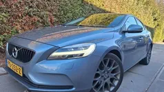 Blauw Gebruikt 2017 Volvo V40 Stationwagen | € 5.900 (Eerlijke prijs)