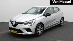 Gebruikt 2022 Renault Clio V Equilibre Hatchback | € 13.900 (Eerlijke prijs)