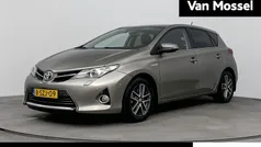 Bruin Gebruikt 2014 Toyota Auris Hybrid Hatchback | € 13.900 (Eerlijke prijs)