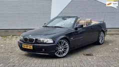 Zwart Gebruikt 2001 BMW 325 Cabriolet Executive Cabriolet | € 7.750 (Eerlijke prijs)