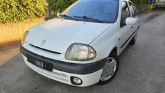 Wit Gebruikt 1998 Renault Clio II | € 1.799 (Eerlijke prijs)