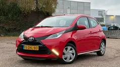 Gebruikt 2015 Toyota Aygo X-play Hatchback | € 4.995 (Eerlijke prijs)
