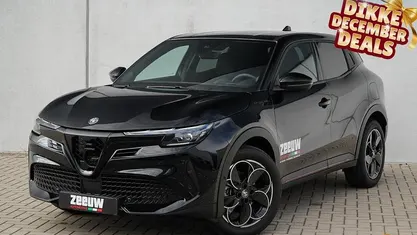 Zwart Gebruikt 2025 Alfa Romeo Junior Edizione Speciale SUV | € 35.900 (Eerlijke prijs)