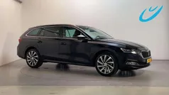 Zwart Gebruikt 2020 Skoda Octavia First Edition Stationwagen | € 19.400 (Eerlijke prijs)