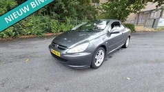 Grijs Gebruikt 2004 Peugeot 307 CC Cabriolet | € 1.599 (Eerlijke prijs)