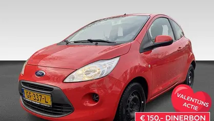 Rood Occasion 2015 Ford Ka Style Hatchback | € 4.930 (Eerlijke prijs)