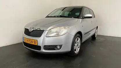 Grijs Gebruikt 2009 Skoda Fabia Tour Hatchback | € 2.299 (Eerlijke prijs)