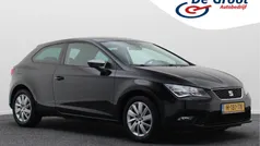 Zwart, metallic lak Gebruikt 2015 Seat Leon CONNECT Hatchback | € 6.950 (Eerlijke prijs)