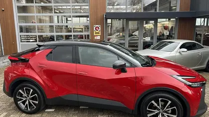 Occasion 2025 Toyota C-HR Style SUV | € 32.950 (Super prijs)
