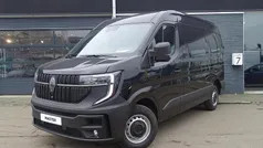 Zwart Nieuw 2024 Renault Master Van | € 34.582 (Goede deal)
