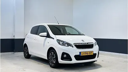 Wit Occasion 2020 Peugeot 108 Active Hatchback | € 8.349 (Eerlijke prijs)