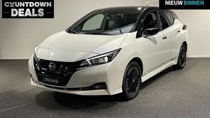 Twotone (pearl white/black) Gebruikt 2022 Nissan Leaf N-Connecta Hatchback | € 17.950 (Eerlijke prijs)