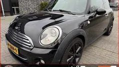 Zwart, metallic lak Gebruikt 2012 Mini Cooper Chili Hatchback | € 4.150 (Super prijs)