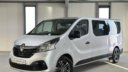 Grijs Occasion 2022 Renault Trafic Expression MPV | € 16.950 (Super prijs)