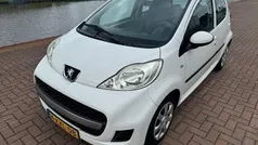 Wit Gebruikt 2009 Peugeot 107 Hatchback | € 2.999 (Eerlijke prijs)
