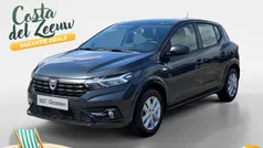 Grijs Gebruikt 2023 Dacia Sandero Comfort Hatchback | € 17.435 (Eerlijke prijs)