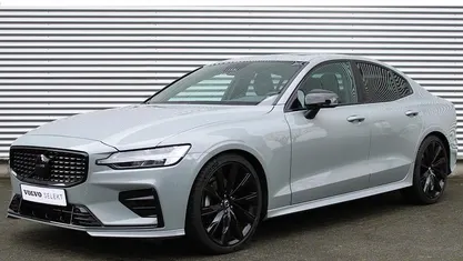 Occasion Volvo S60 Plus 197 PK (144 kW) 2023 Grijs Sedan