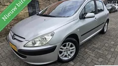 Grijs Gebruikt 2001 Peugeot 307 Hatchback | € 1.495 (Eerlijke prijs)