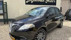 Zwart Gebruikt 2012 Lancia Ypsilon Platinum Hatchback | € 5.450 (Eerlijke prijs)