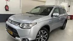 Grijs Gebruikt 2015 Mitsubishi Outlander SUV | € 15.950 (Eerlijke prijs)