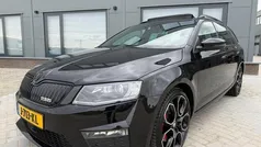 Zwart Gebruikt 2015 Skoda Octavia RS Stationwagen | € 15.995 (Eerlijke prijs)