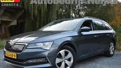 Grijs Gebruikt 2020 Skoda Superb Business Line Stationwagen | € 22.945 (Super prijs)
