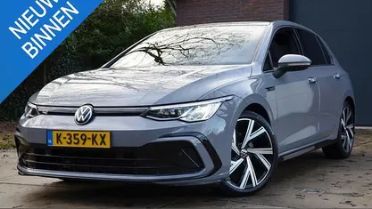 Occasion 2021 VW Golf VIII R-line Hatchback | € 19.950 (Eerlijke prijs)