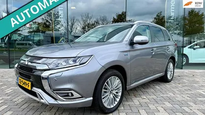 Occasion Mitsubishi Outlander P-HEV Intense+ 135 PK (99 kW) 2018 Grijs SUV