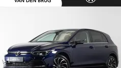 Blauw Gebruikt 2020 VW Golf VIII Style Hatchback | € 24.485 (Eerlijke prijs)